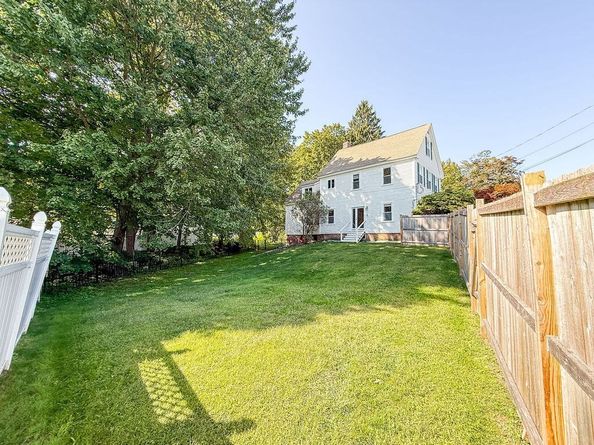11 Holden Street, Worcester MA 01605