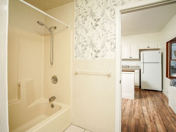 11 Holden Street, Worcester MA 01605