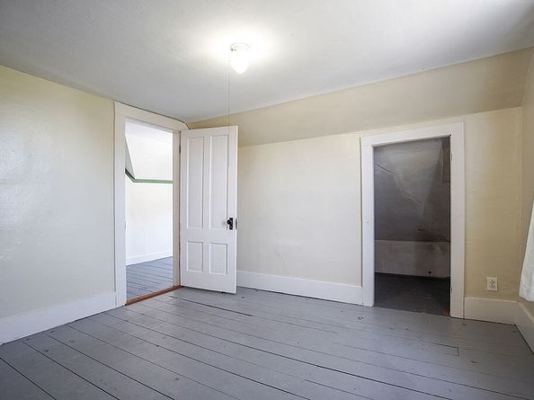 11 Holden Street, Worcester MA 01605