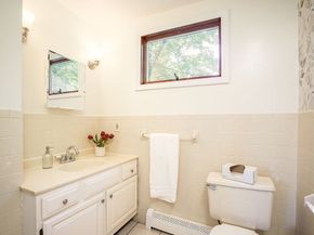 11 Holden Street, Worcester MA 01605