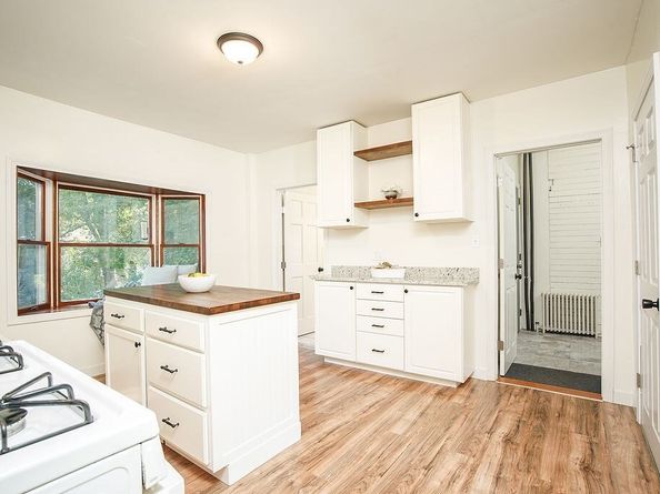 11 Holden Street, Worcester MA 01605