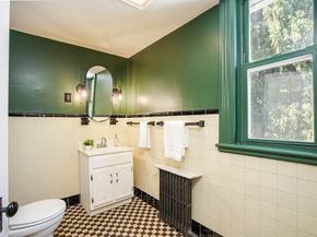 11 Holden Street, Worcester MA 01605