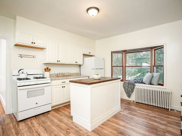 11 Holden Street, Worcester MA 01605