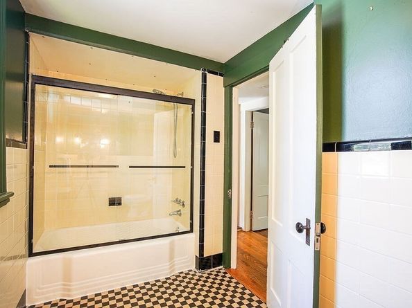 11 Holden Street, Worcester MA 01605