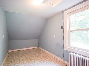 11 Holden Street, Worcester MA 01605