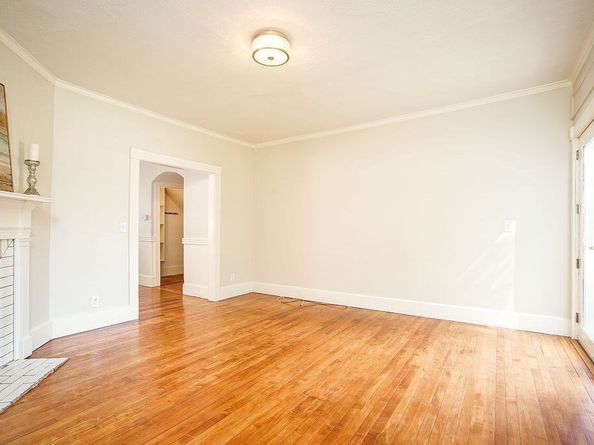 11 Holden Street, Worcester MA 01605