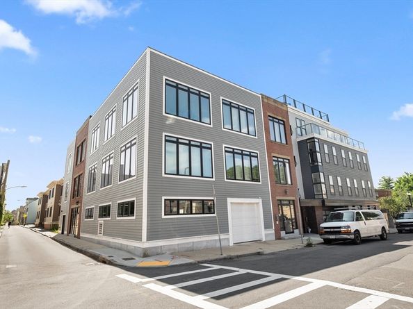 115 B St 2, Boston MA 02127
