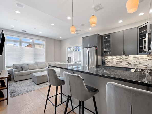115 B St 2, Boston MA 02127