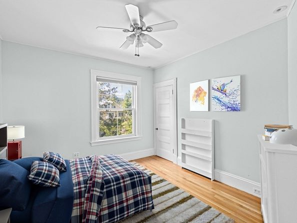 35 Bradford Rd, Newton MA 02461