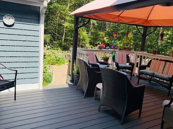 24 Bells Brook Rd, Lakeville MA 02347