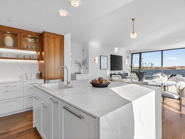 300 Pier 4 Boulevard 6D, Boston MA 02210