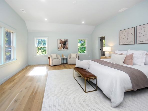 1053 Main St 5, Concord MA 01742