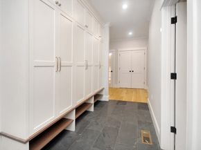 1053 Main St 5, Concord MA 01742