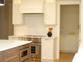 1053 Main St 5, Concord MA 01742