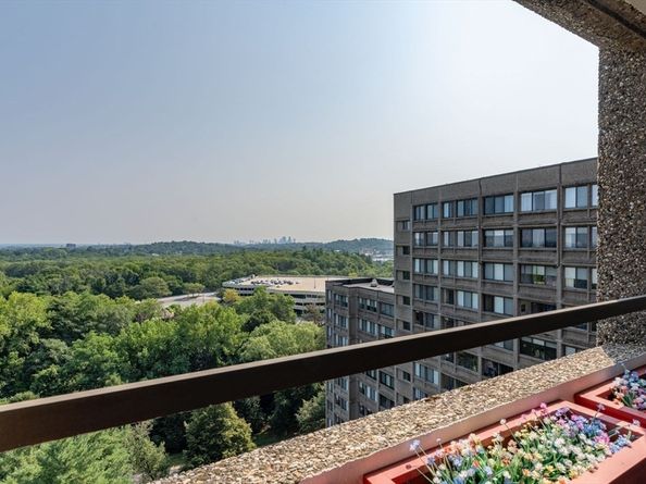250 Hammond Pond Parkway 1610N, Newton MA 02467