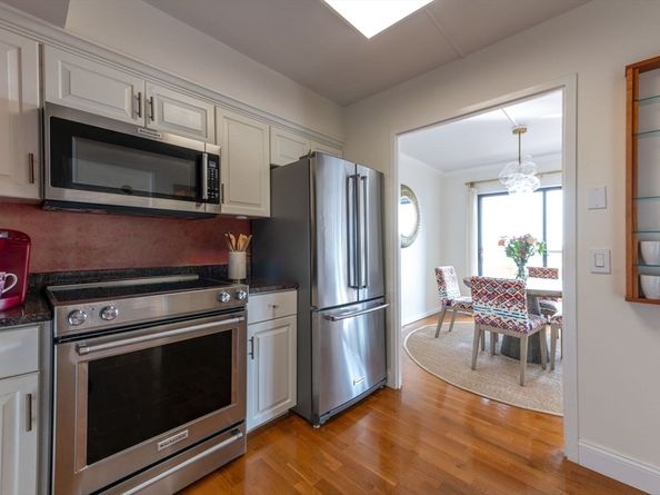 250 Hammond Pond Parkway 1610N, Newton MA 02467