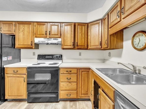 610 S Franklin St D304, Holbrook MA 02343