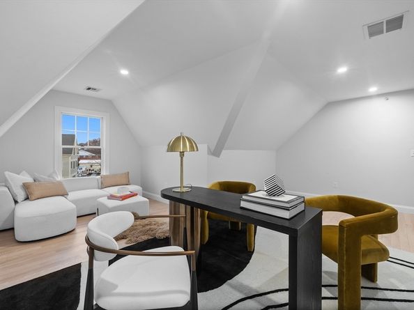 5 Chatham 5A, Watertown MA 02472