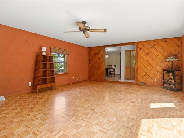 7 Peters Rd, Newburyport MA 01950