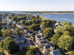 71 Purchase St, Newburyport MA 01950