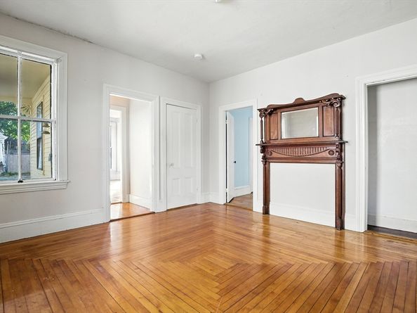 71 Purchase St, Newburyport MA 01950