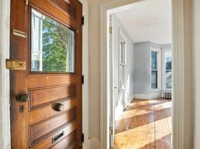 71 Purchase St, Newburyport MA 01950