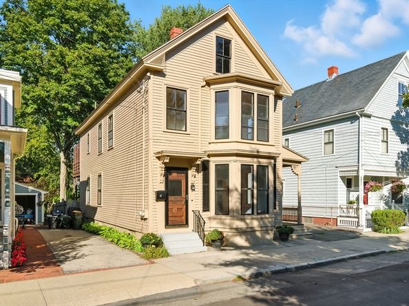 71 Purchase St, Newburyport MA 01950