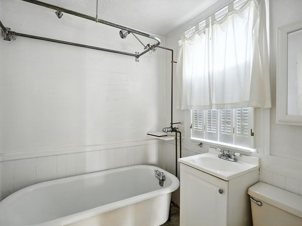 71 Purchase St, Newburyport MA 01950