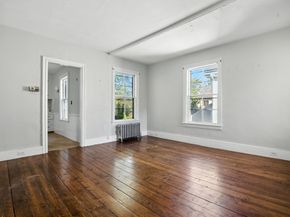 71 Purchase St, Newburyport MA 01950