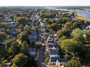 71 Purchase St, Newburyport MA 01950