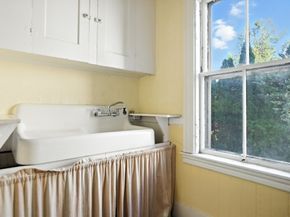 71 Purchase St, Newburyport MA 01950