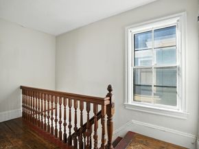 71 Purchase St, Newburyport MA 01950