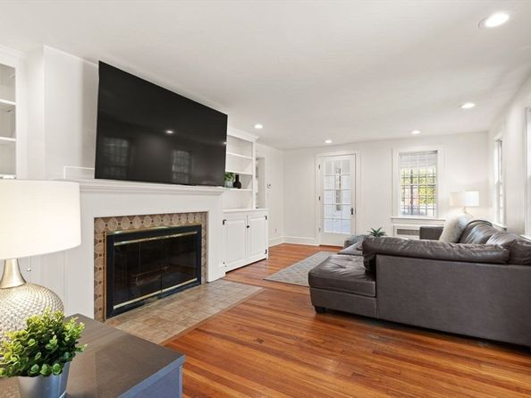 54 Depot St, Sharon MA 02067