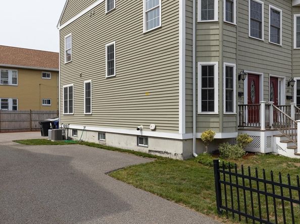 54-60 Holton St 58, Boston MA 02134