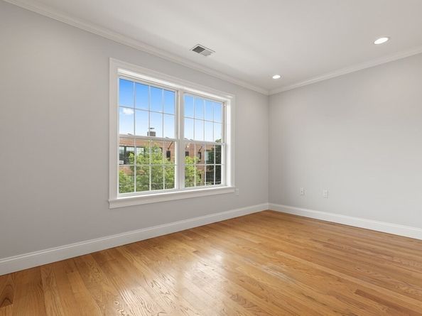 54-60 Holton St 58, Boston MA 02134