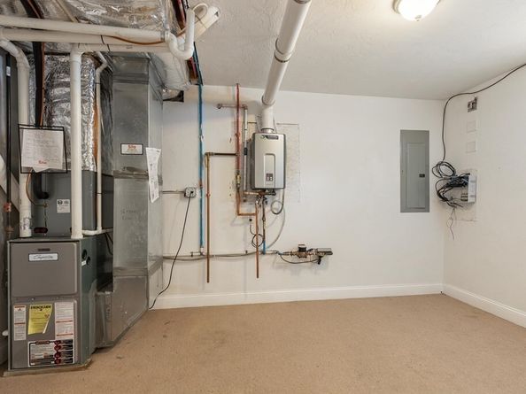 54-60 Holton St 58, Boston MA 02134