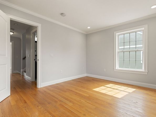 54-60 Holton St 58, Boston MA 02134