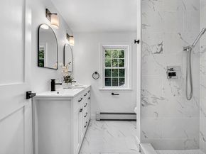 87 School St, Hanover MA 02339