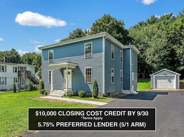 87 School St, Hanover MA 02339
