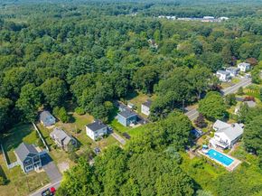 87 School St, Hanover MA 02339