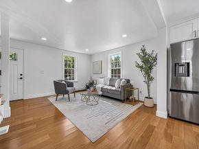 87 School St, Hanover MA 02339