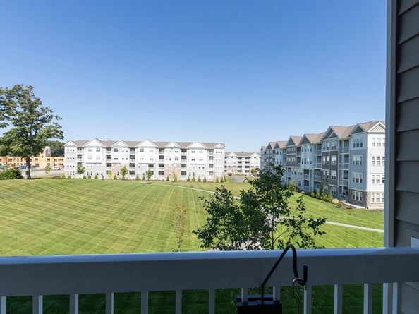 12208 Peters Farm Way 12208, Westborough MA 01581