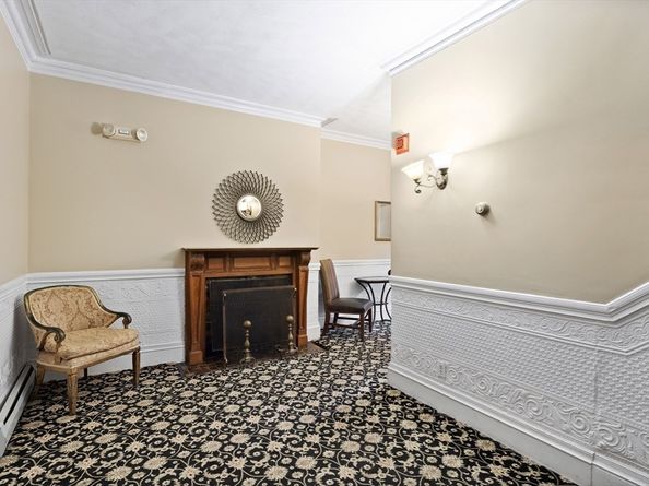 437 Marlborough Street 21, Boston MA 02115