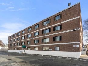 35 Glencoe Street 43, Boston MA 02134