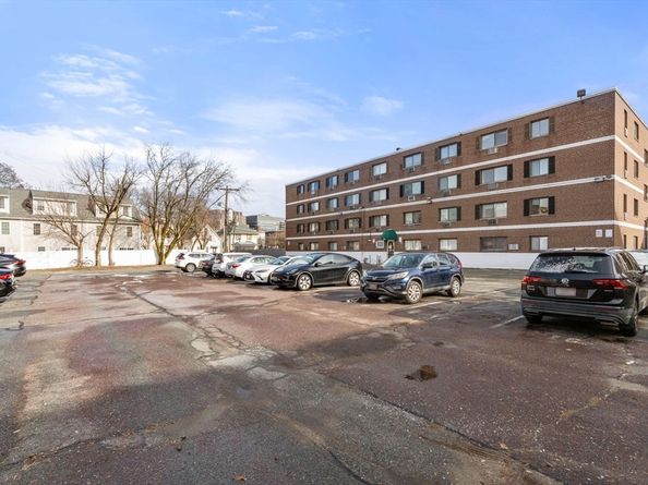 35 Glencoe Street 43, Boston MA 02134