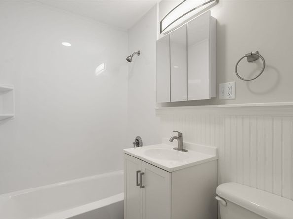 35 Glencoe Street 43, Boston MA 02134