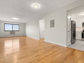 35 Glencoe Street 43, Boston MA 02134