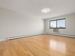 35 Glencoe Street 43, Boston MA 02134