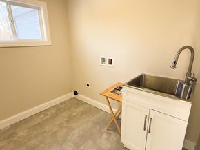 122 Copperfield Rd, Worcester MA 01602