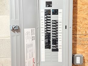 122 Copperfield Rd, Worcester MA 01602